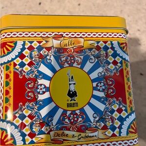 Bialetti Colorful Coffee and Tin- Dolce and Gabbana coffee